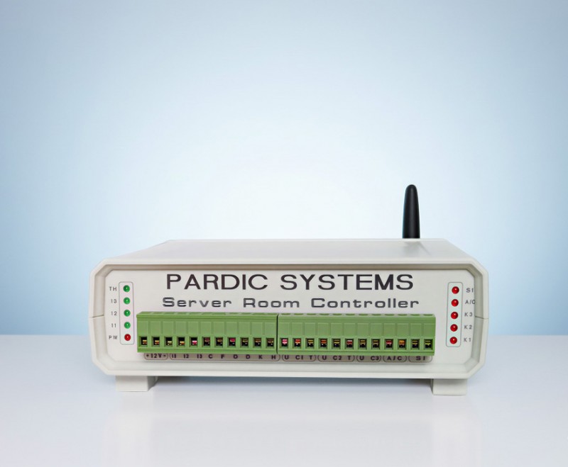 دستگاه کنترل و مانیتورینگ اتاق سرور